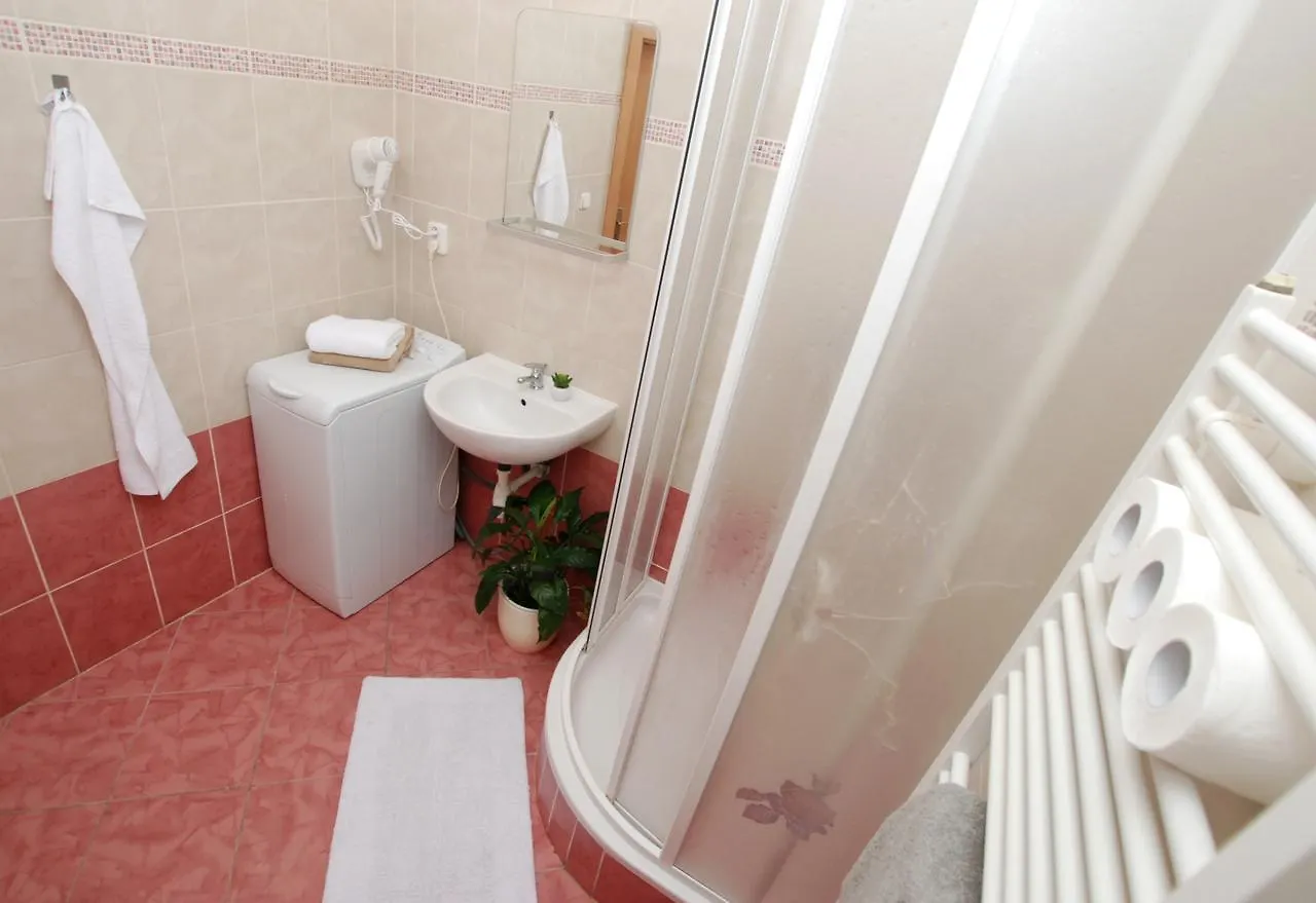 Cimburkova Apartments Prag Tjeckien