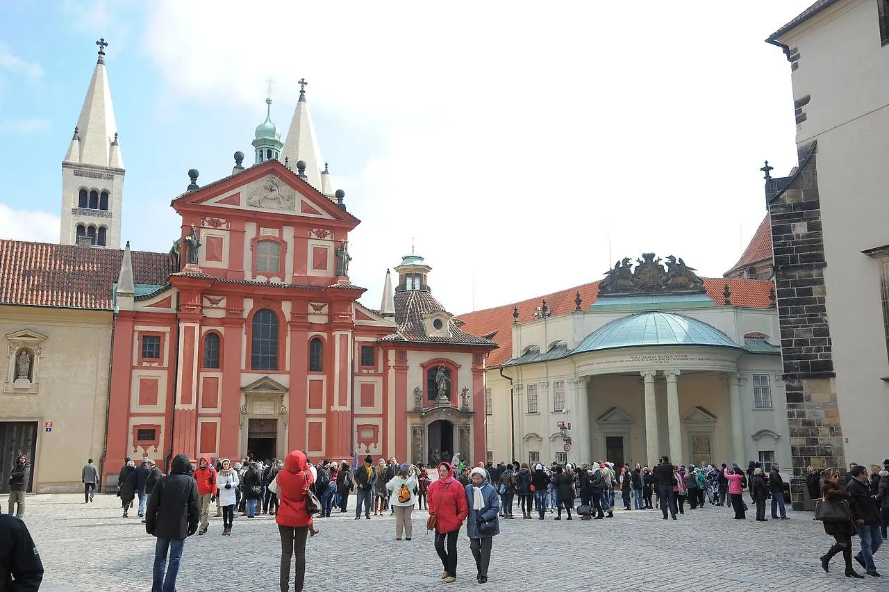 Cimburkova Apartments Prag Tjeckien